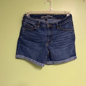 Universal Thread Shorts